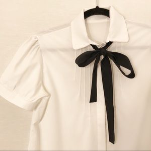White Button Up w/ Peter Pan Collar & Tie Bow